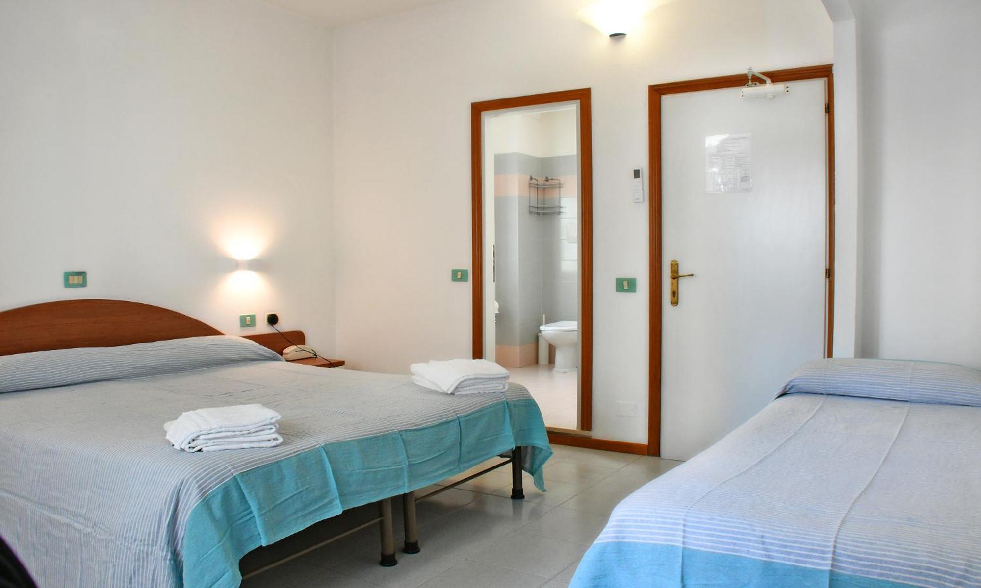 Hotel Exclusive In Pieno Centro - Nuova Gestione 2025 Riccione Kültér fotó