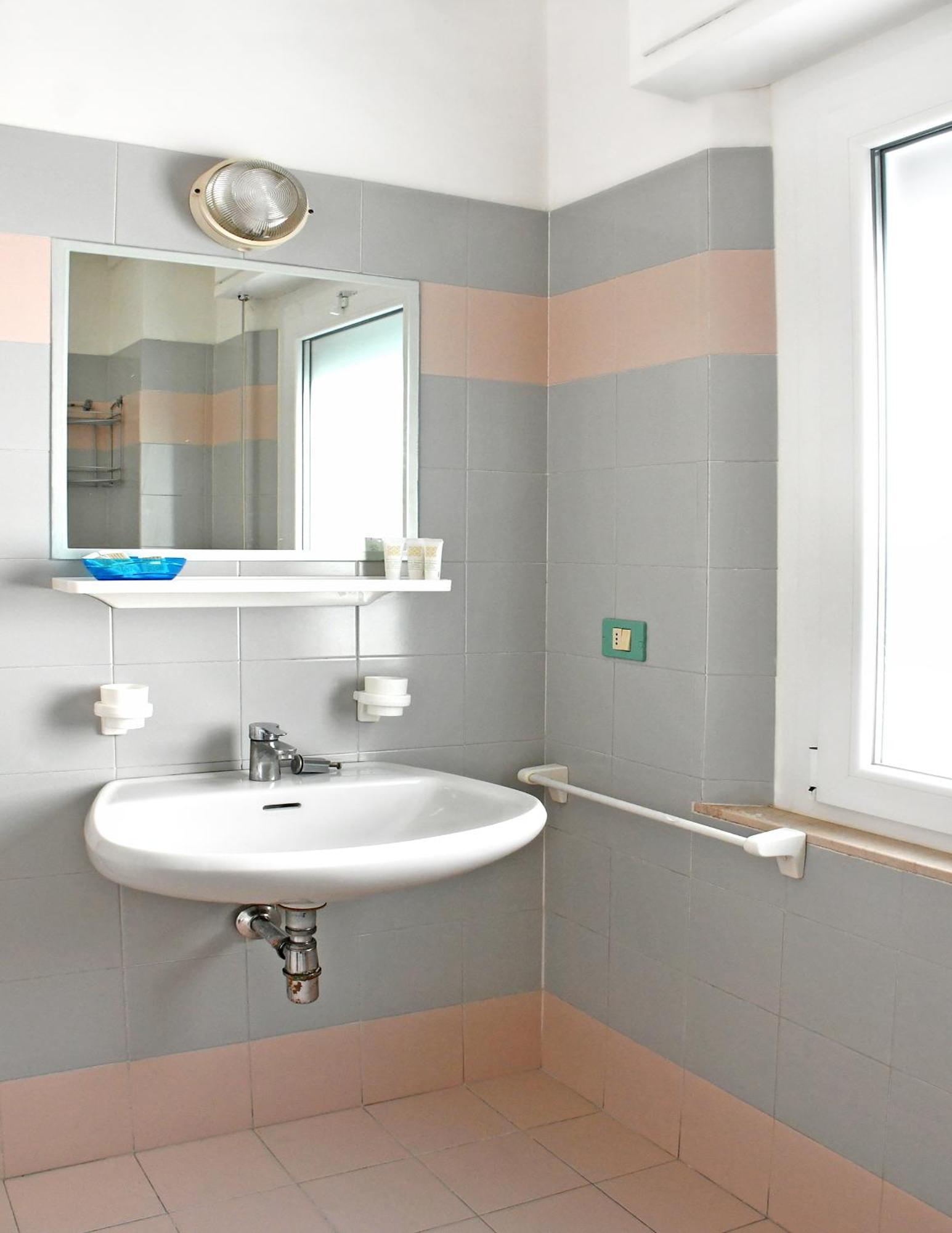 Hotel Exclusive In Pieno Centro - Nuova Gestione 2025 Riccione Kültér fotó