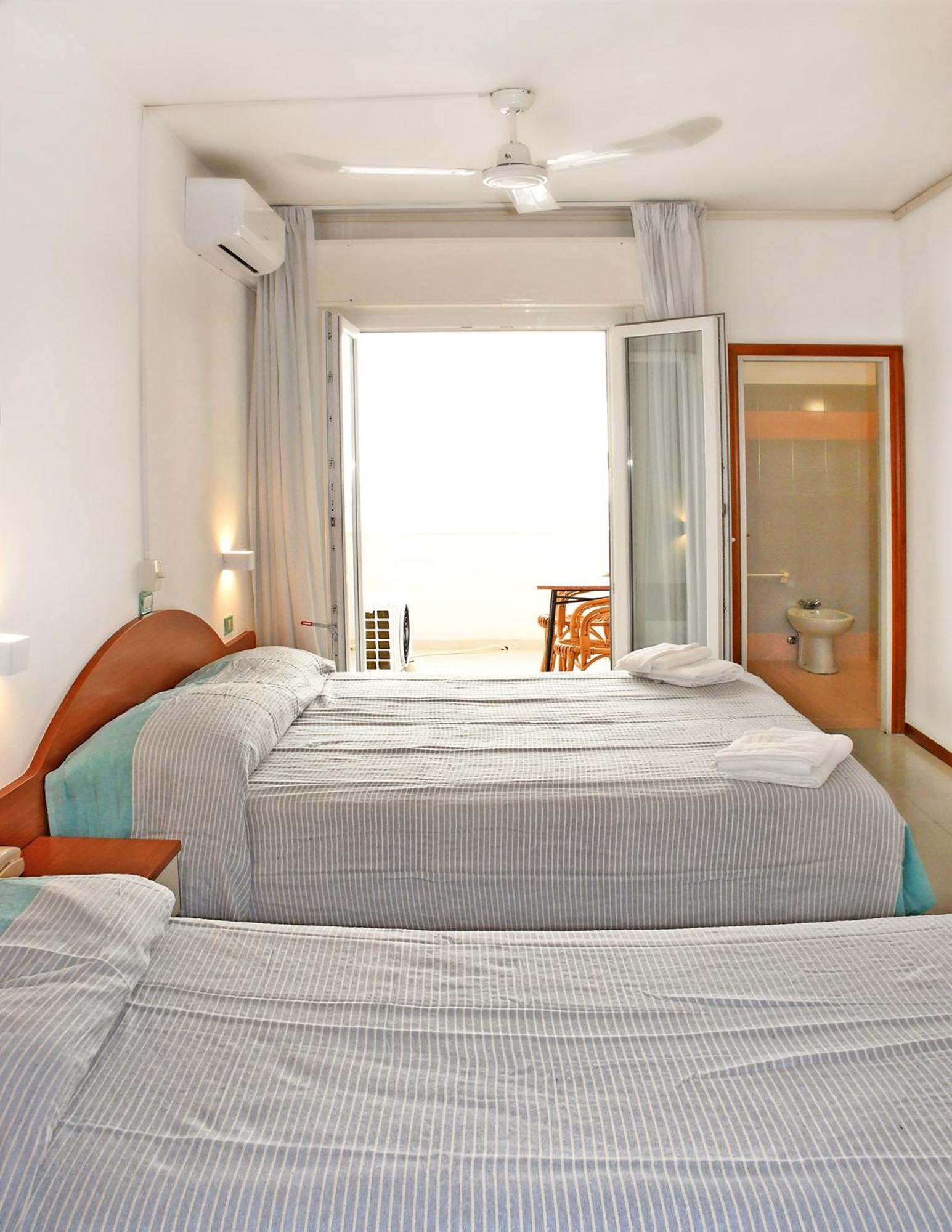 Hotel Exclusive In Pieno Centro - Nuova Gestione 2025 Riccione Kültér fotó