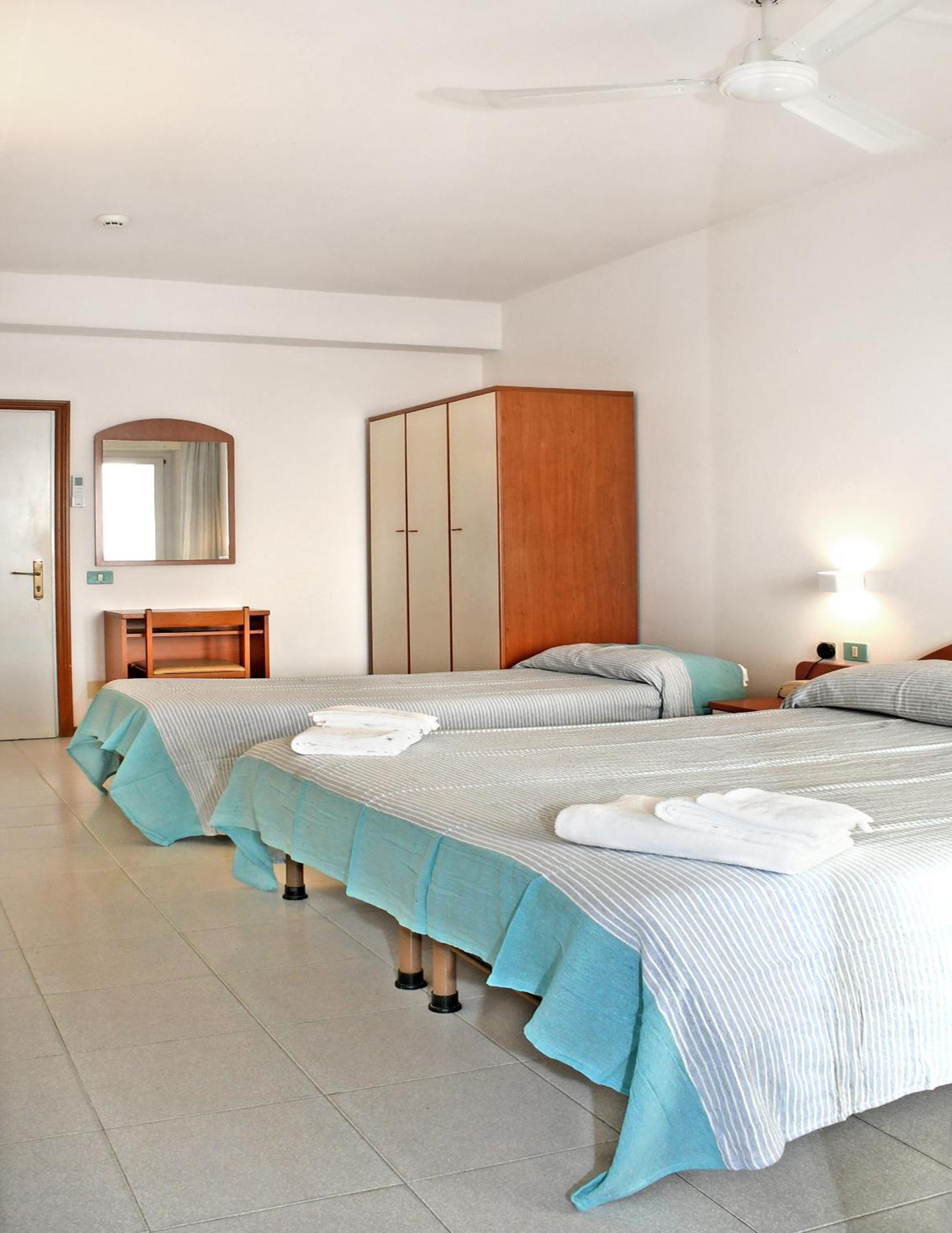 Hotel Exclusive In Pieno Centro - Nuova Gestione 2025 Riccione Kültér fotó