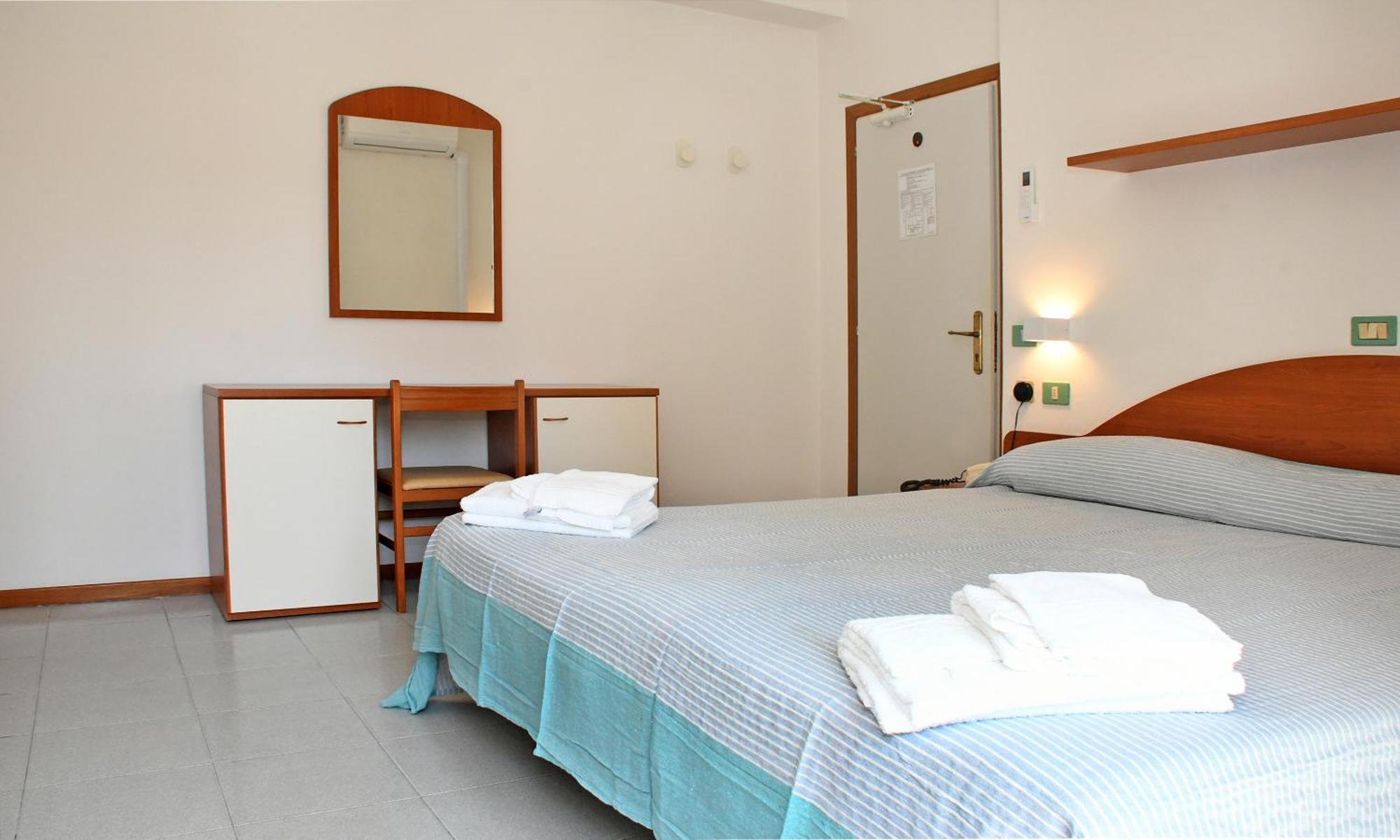 Hotel Exclusive In Pieno Centro - Nuova Gestione 2025 Riccione Kültér fotó