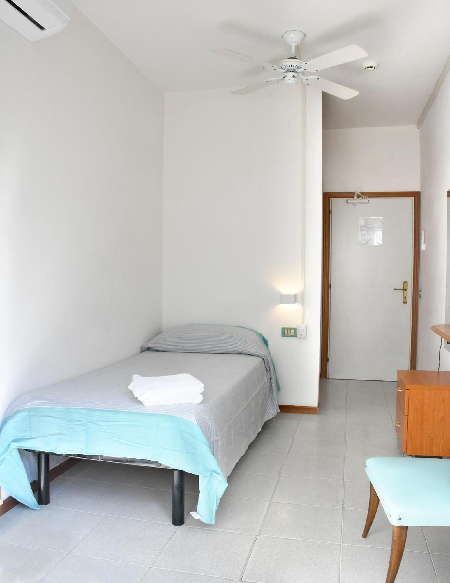 Hotel Exclusive In Pieno Centro - Nuova Gestione 2025 Riccione Kültér fotó