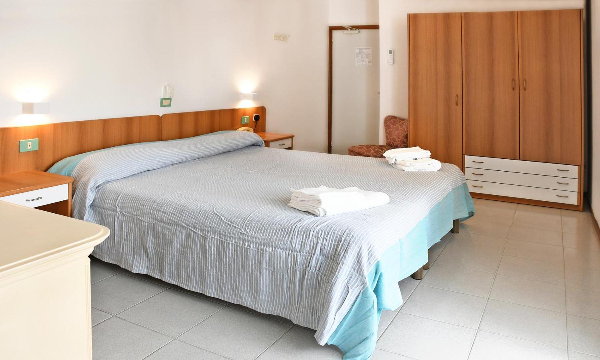 Hotel Exclusive In Pieno Centro - Nuova Gestione 2025 Riccione Kültér fotó