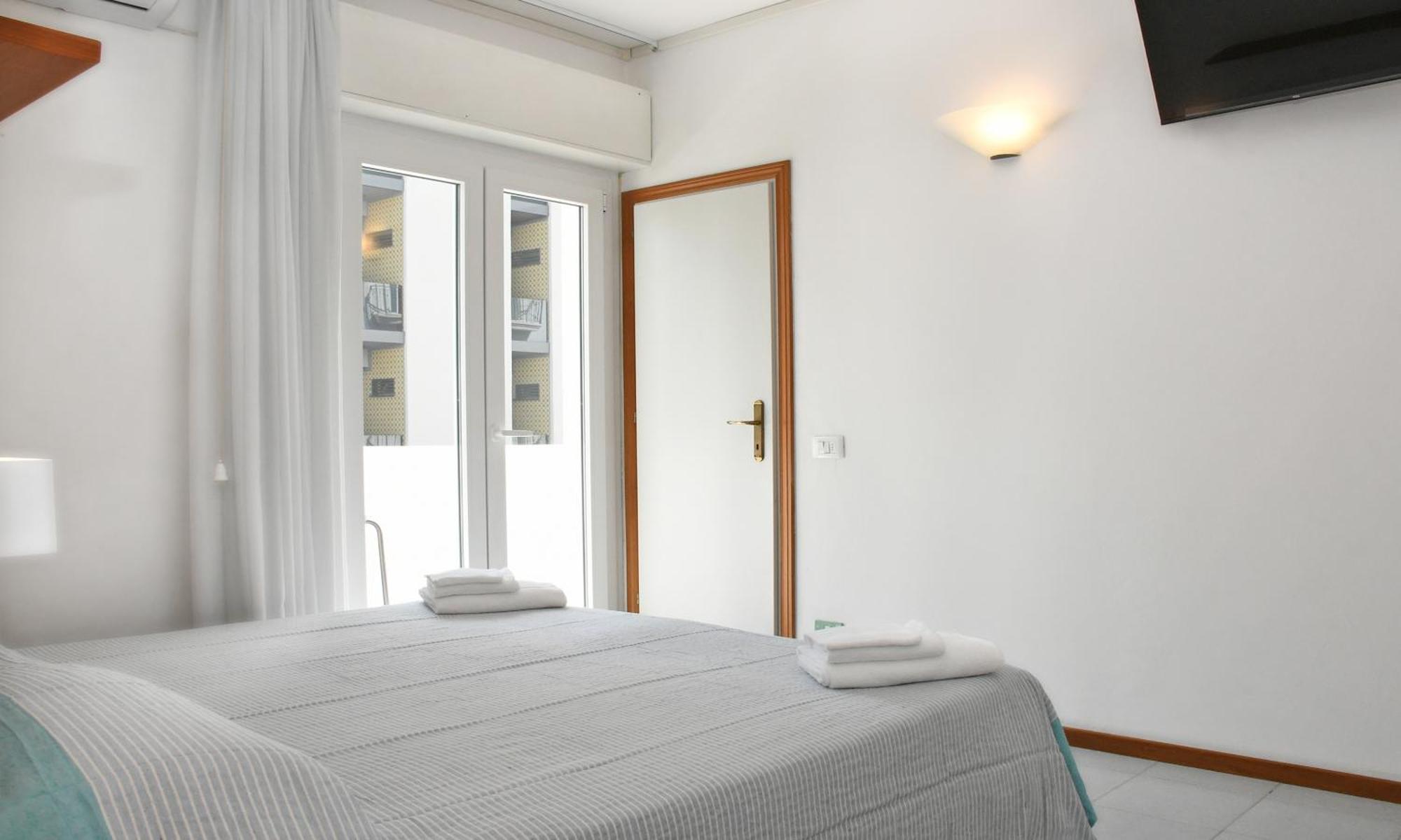 Hotel Exclusive In Pieno Centro - Nuova Gestione 2025 Riccione Kültér fotó